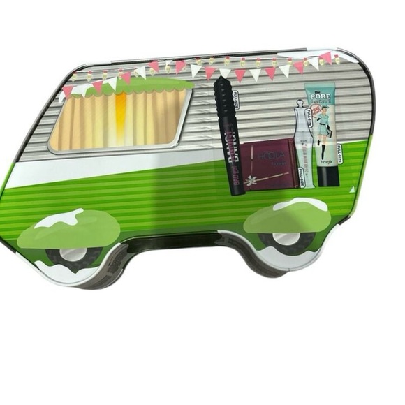 Benefit Camper Makeup Set in Green and Silver - Picture 4 of 4